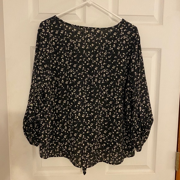 WEST KEI TIE FRONT BLOUSE - Picture 5 of 5